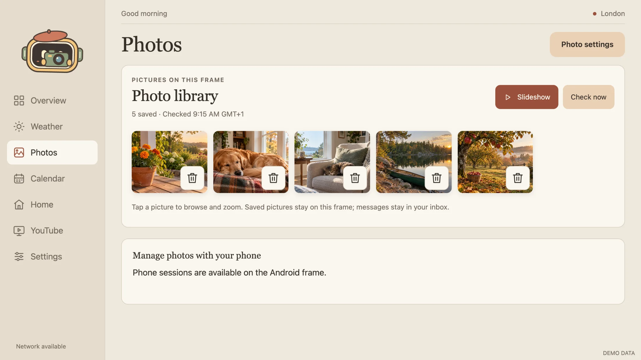 Skylit Photos: the photo library on the frame with a slideshow button
